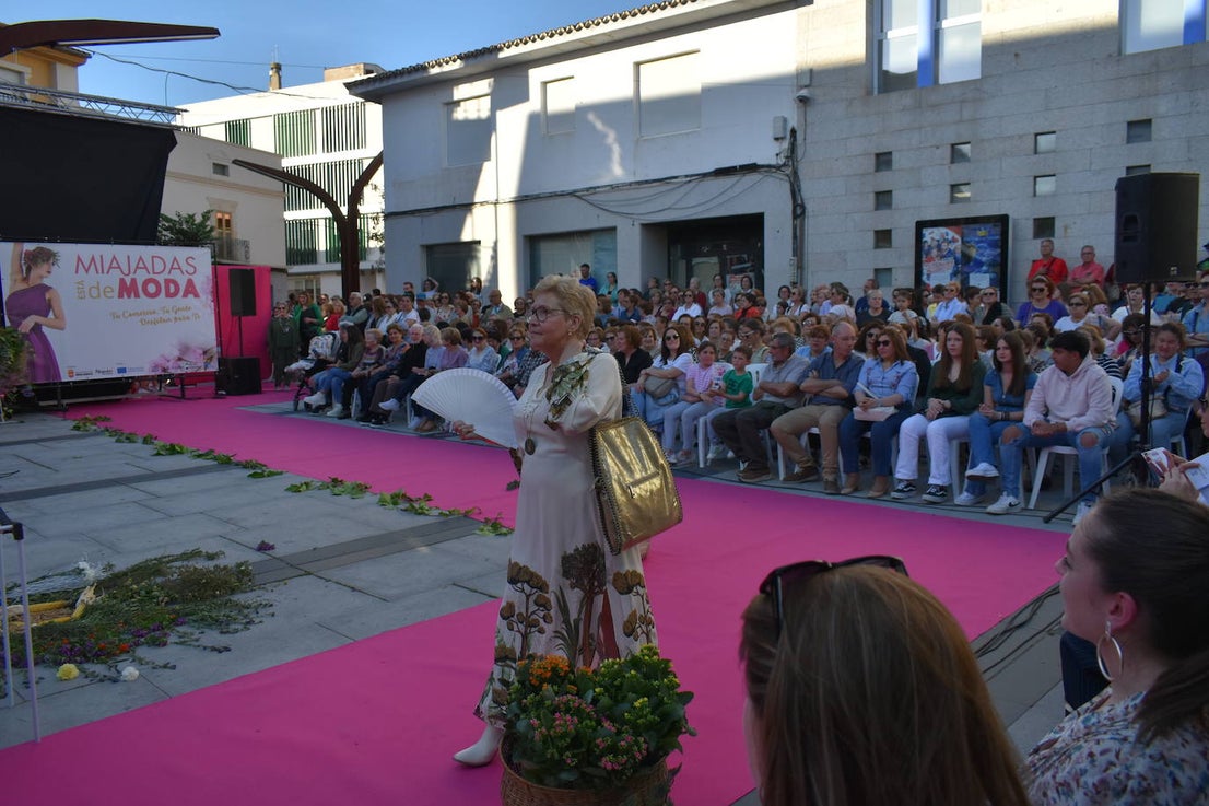 FOTOS: Éxito rotundo del desfile 'Miajadas está de moda' (1ª parte)