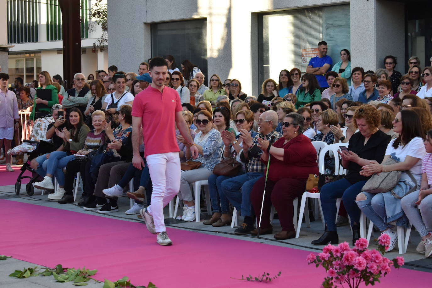FOTOS: Éxito rotundo del desfile 'Miajadas está de moda' (1ª parte)