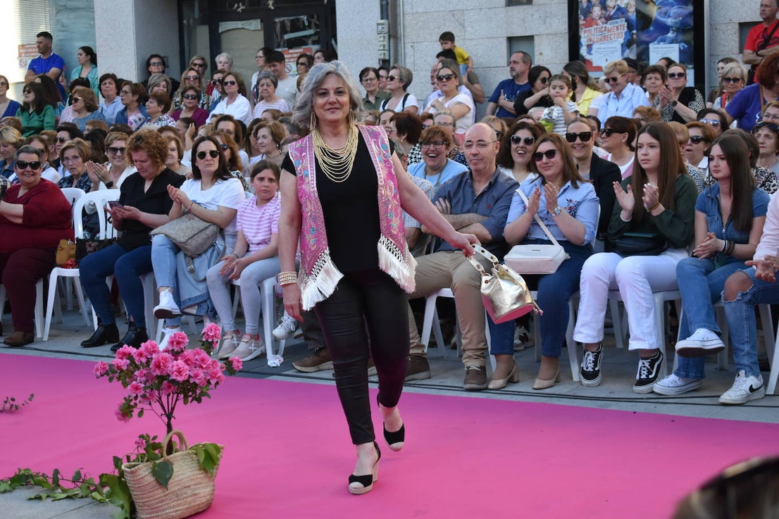FOTOS: Éxito rotundo del desfile 'Miajadas está de moda' (1ª parte)