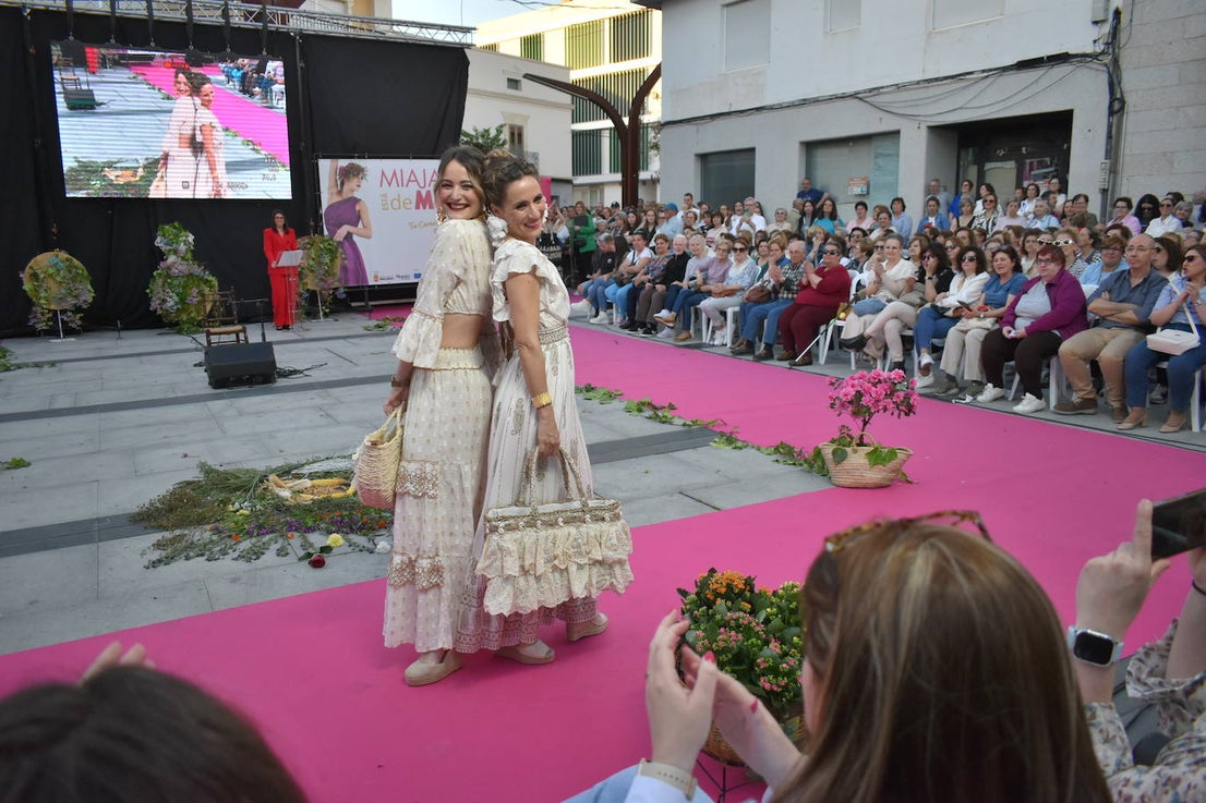FOTOS: 'Miajadas está de moda… y de fiesta' con los mejores diseños para eventos (2ª parte)
