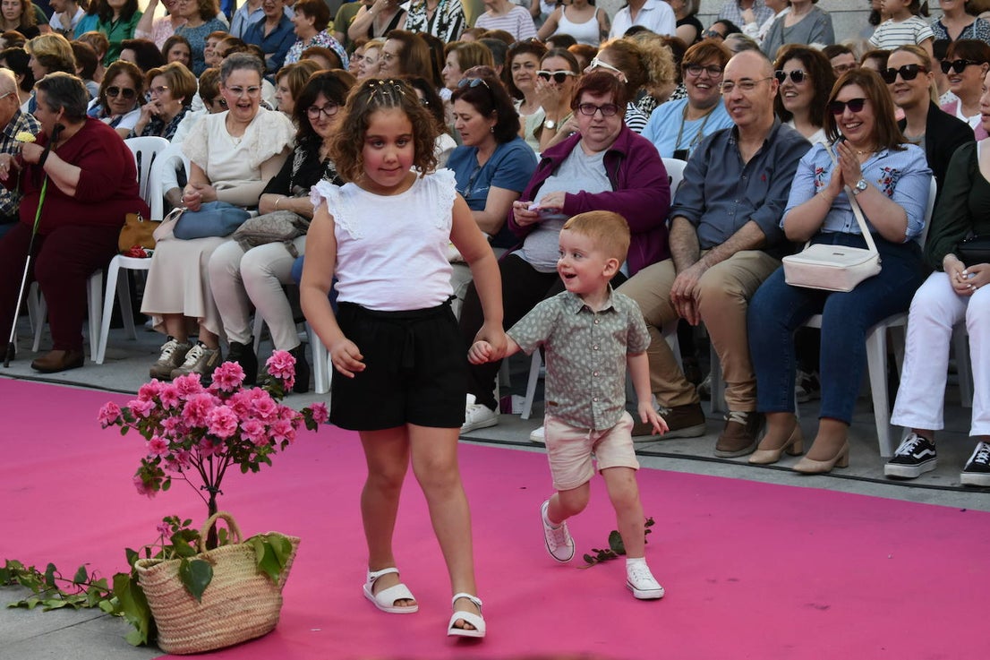 FOTOS: 'Miajadas está de moda… y de fiesta' con los mejores diseños para eventos (2ª parte)