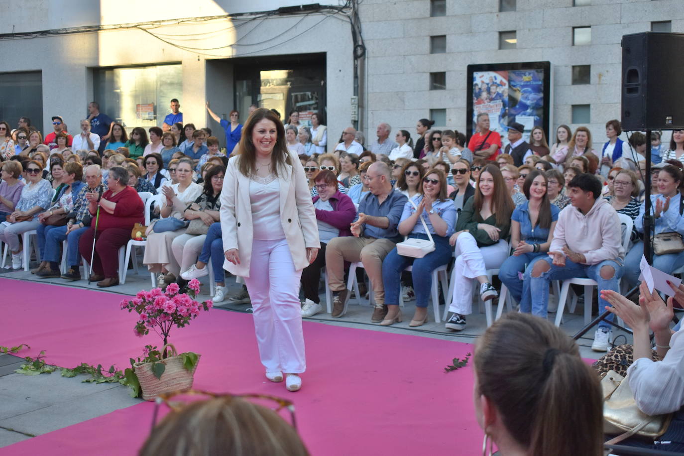 FOTOS: 'Miajadas está de moda… y de fiesta' con los mejores diseños para eventos (2ª parte)