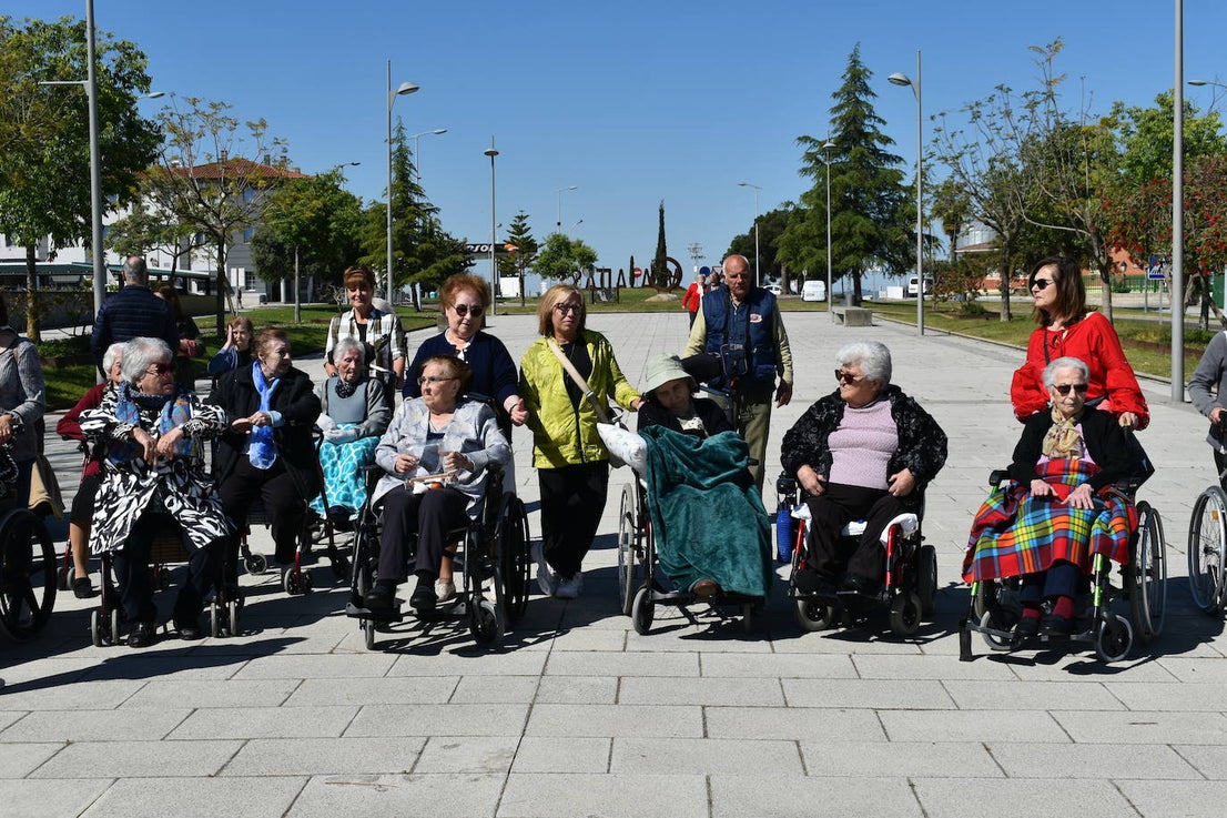 Fotos: El Torrente Ballester y San Martín de Porres corren juntos por la ELA