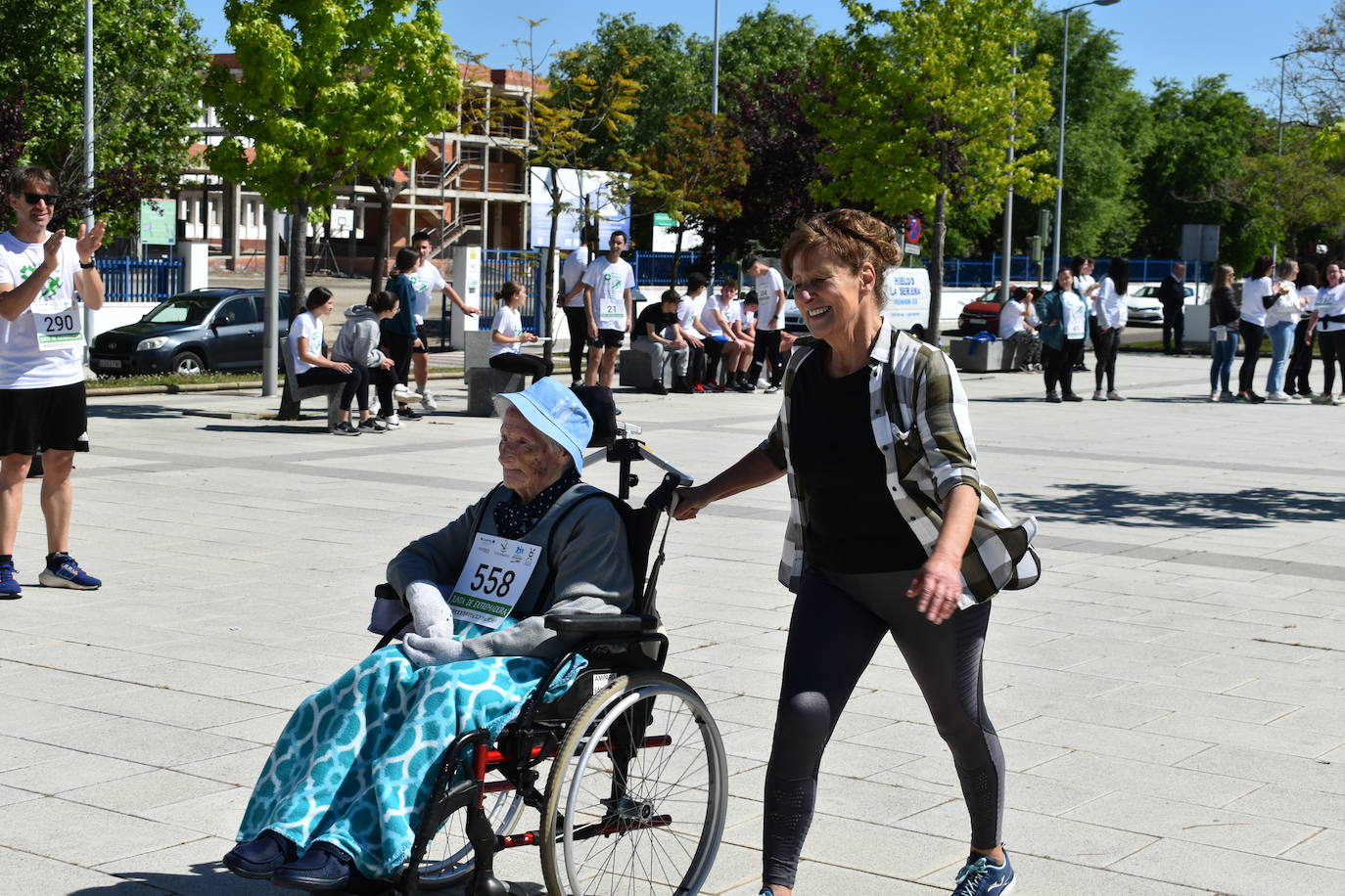 Fotos: El Torrente Ballester y San Martín de Porres corren juntos por la ELA
