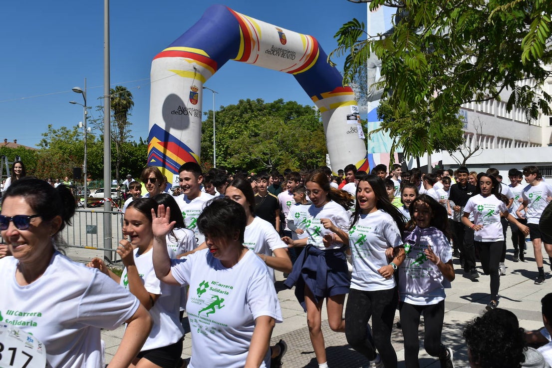 Fotos: El Torrente Ballester y San Martín de Porres corren juntos por la ELA