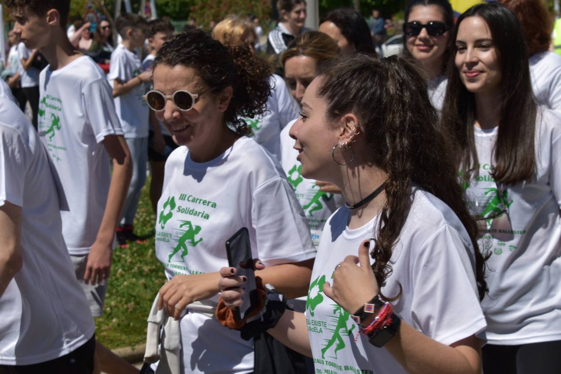 Fotos: El Torrente Ballester y San Martín de Porres corren juntos por la ELA