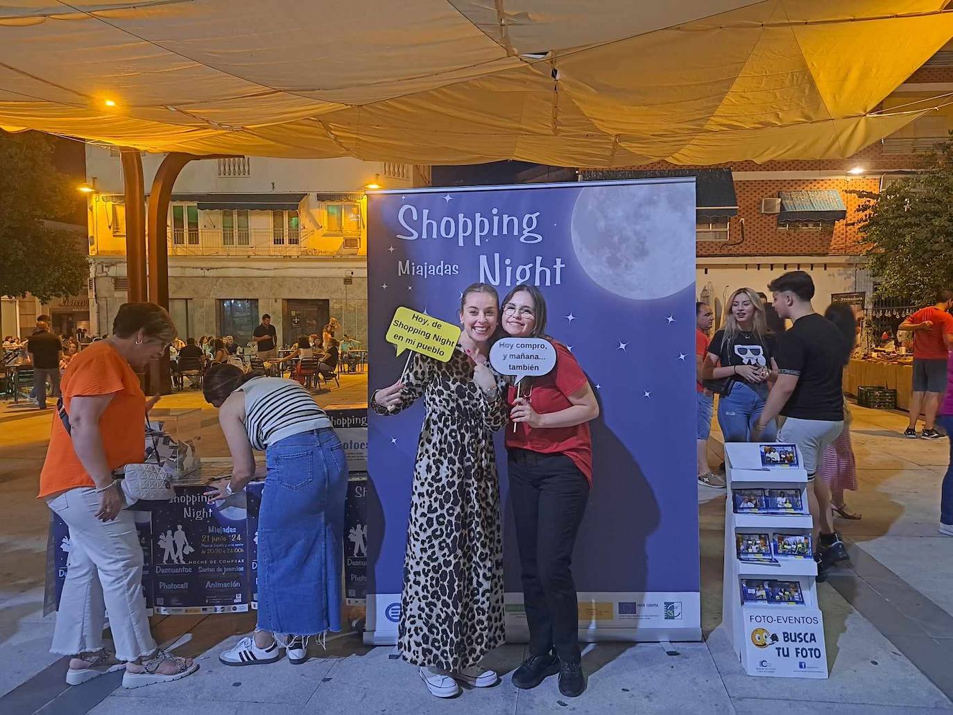 FOTOS: La moda se hace con la noche miajadeña