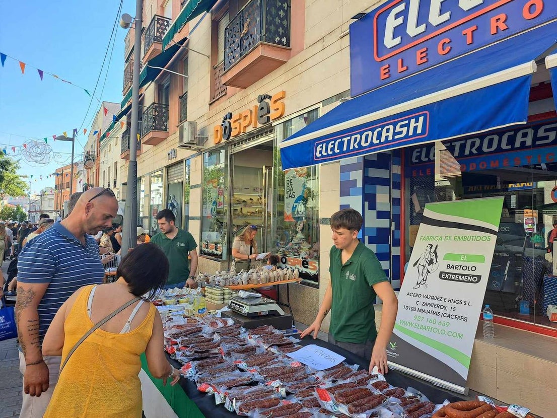 FOTOS: Más de 40 establecimientos se lanzan a la calle