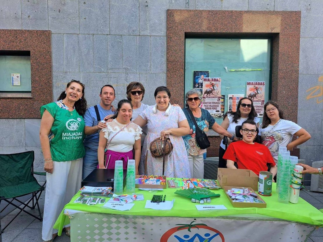 FOTOS: Más de 40 establecimientos se lanzan a la calle