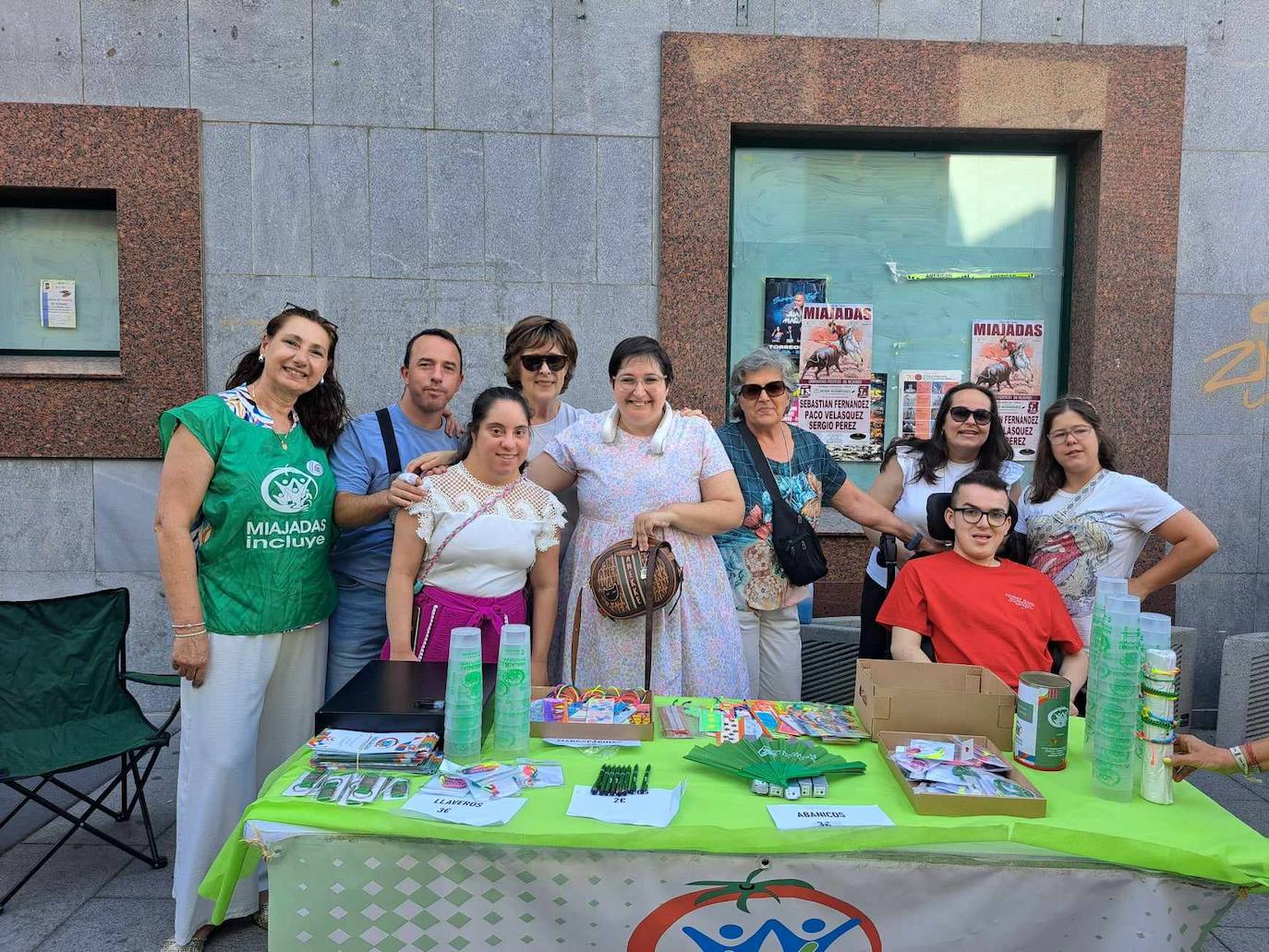 FOTOS: Más de 40 establecimientos se lanzan a la calle