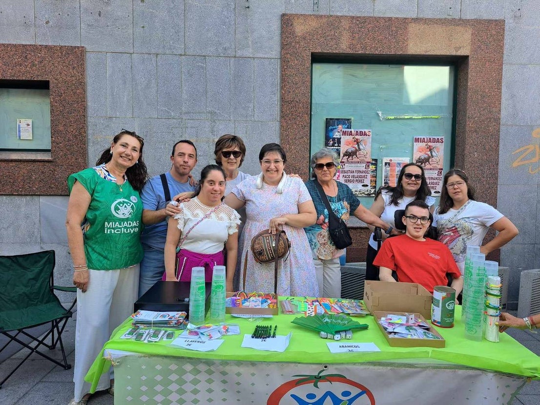 FOTOS: Más de 40 establecimientos se lanzan a la calle