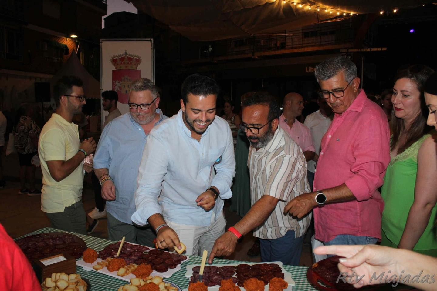 La corporación municipal de Miajadas visita Puçol por el 25 aniversario de su hermanamiento