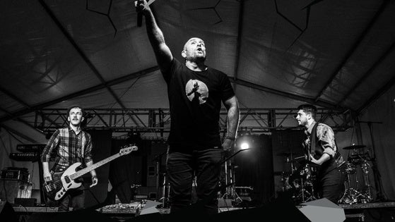 'Dr. Infierno' llevó a Miajadas el mejor pop-rock nacional e internacional