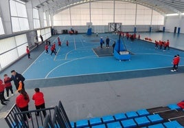 La Escuela de Fútbol Miajadas celebró su tradicional Día sin balón, una jornada de diversión y convivencia entre todos los componentes de la escuela, desde zagalines hasta juveniles, monitores y entrenadores y directivos, donde jugaron y disfrutaron de múltiples actividades, eso sí, sin balón