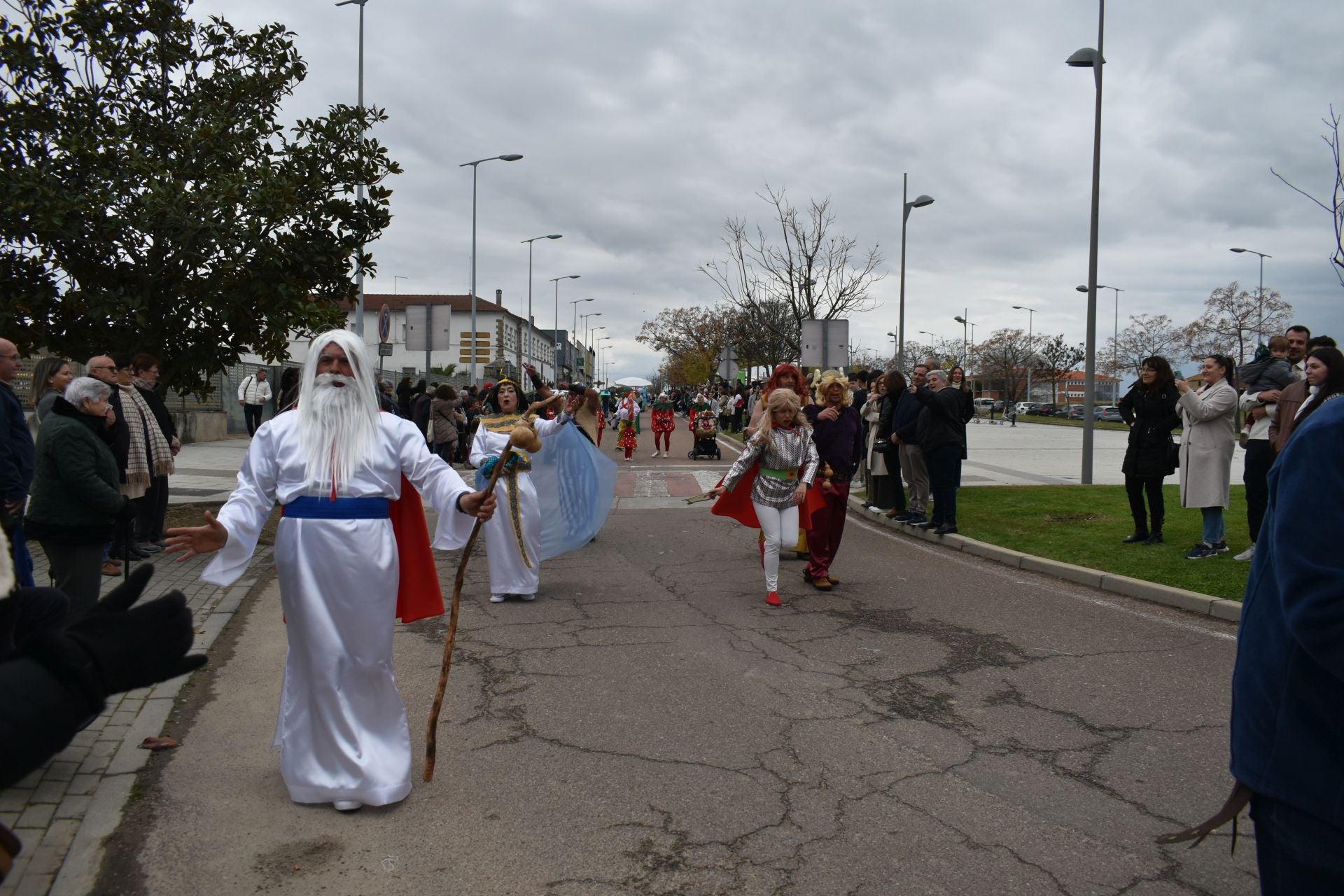 Fotos: Miajadas vive el Carnaval en su gran desfile de comparsas