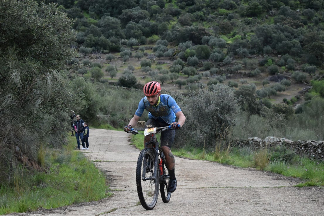 Fotos: Lo mejor del ciclismo en la Titán de los Ríos 2025