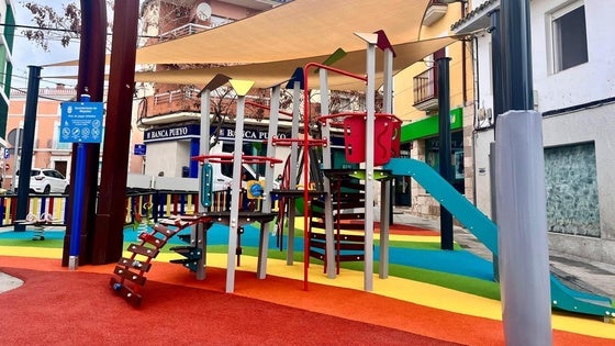 Reapertura del parque de juegos de la plaza de España