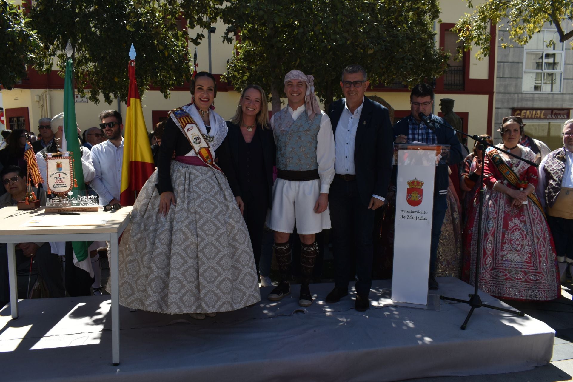 Fotos: Fin de semana inolvidable en Miajadas con sus hermanos de Puçol