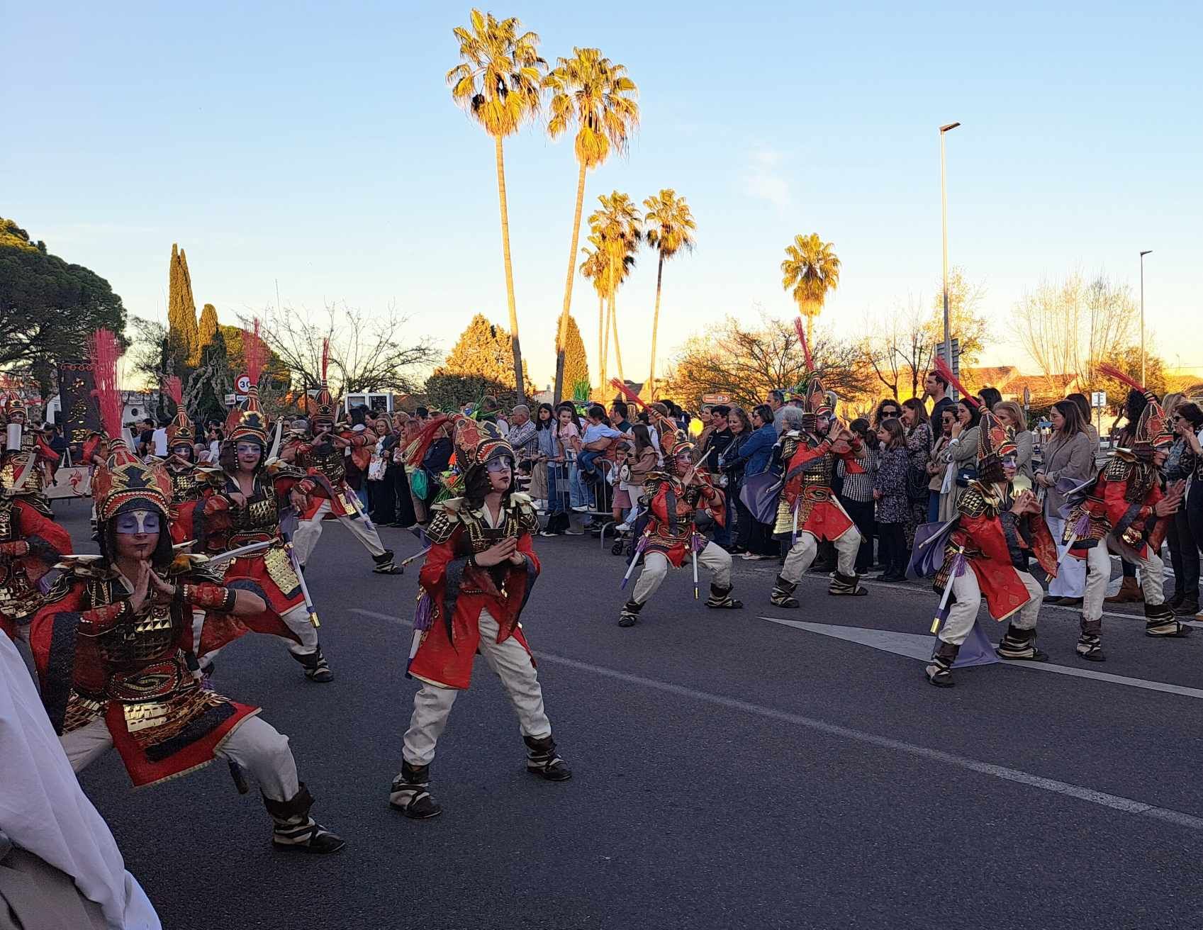 Fotos: 18 comparsas hicieron vibrar en la VI Convivencia Carnavalera de Miajadas