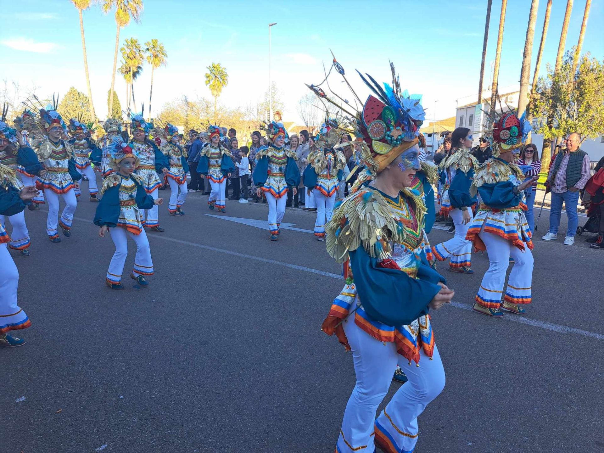Fotos: 18 comparsas hicieron vibrar en la VI Convivencia Carnavalera de Miajadas