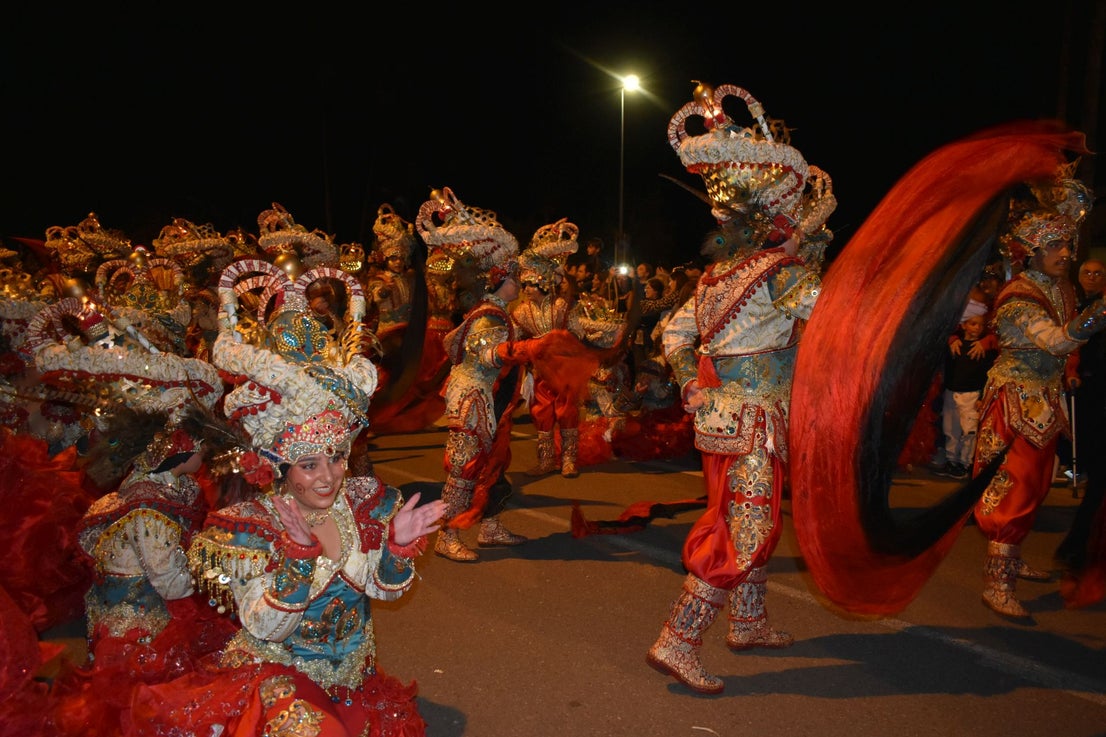 Fotos: 18 comparsas hicieron vibrar en la VI Convivencia Carnavalera de Miajadas