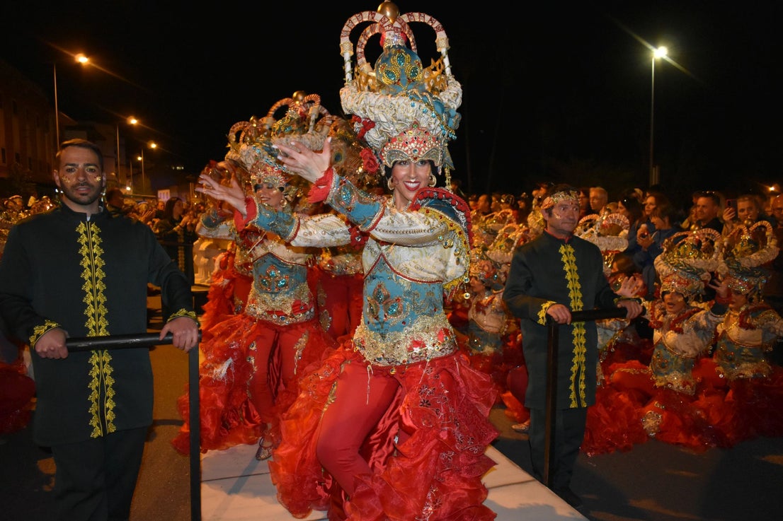 Fotos: 18 comparsas hicieron vibrar en la VI Convivencia Carnavalera de Miajadas