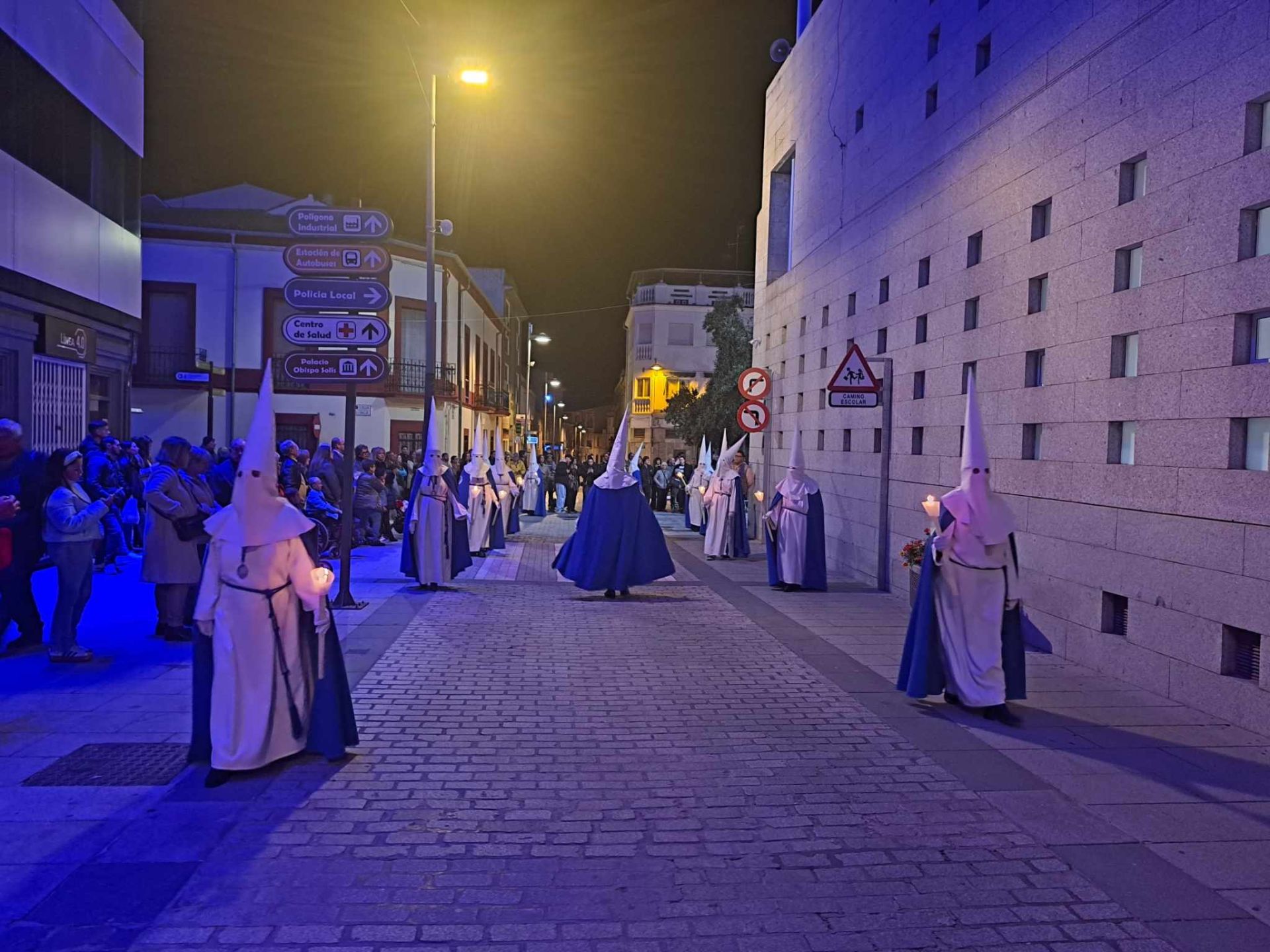 Fotos: Procesión de la 'Oración en el huerto de los olivos', el 'Cristo amarrado a la columna' y 'Jesús Nazareno'