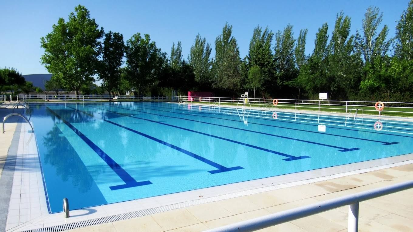 Los abonos para la piscina de verano municipal se emitirán desde el 20 de mayo