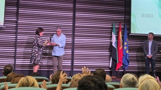 Fexas reconoce la implicación a favor de la accesibilidad y la inclusión del Ayuntamiento de Miajadas
