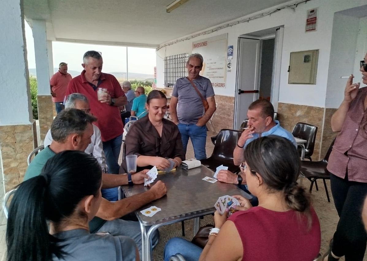 Imagen secundaria 1 - Casar de Miajadas disfrutó con sus Fiestas del Pilar