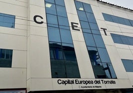 Fachada del Edificio CET.