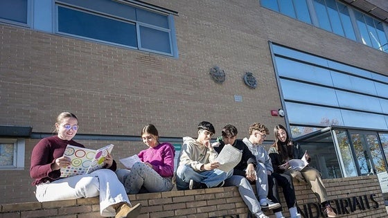 La casi igualdad de condiciones en los estudios hizo que pudieran estudiar hijos de trabajadores asalariados, autónomos o propietarios