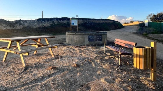 Nueva zona de descanso en el Camino del Pozo de la República