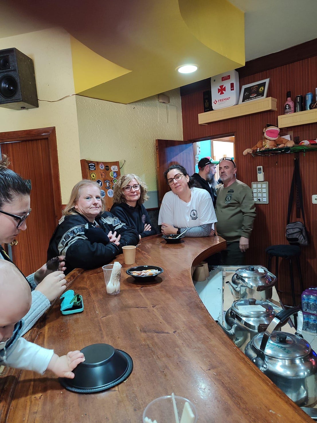 Alrededor de un centenar de moteros disfrutaron con las Migas Kojoneras