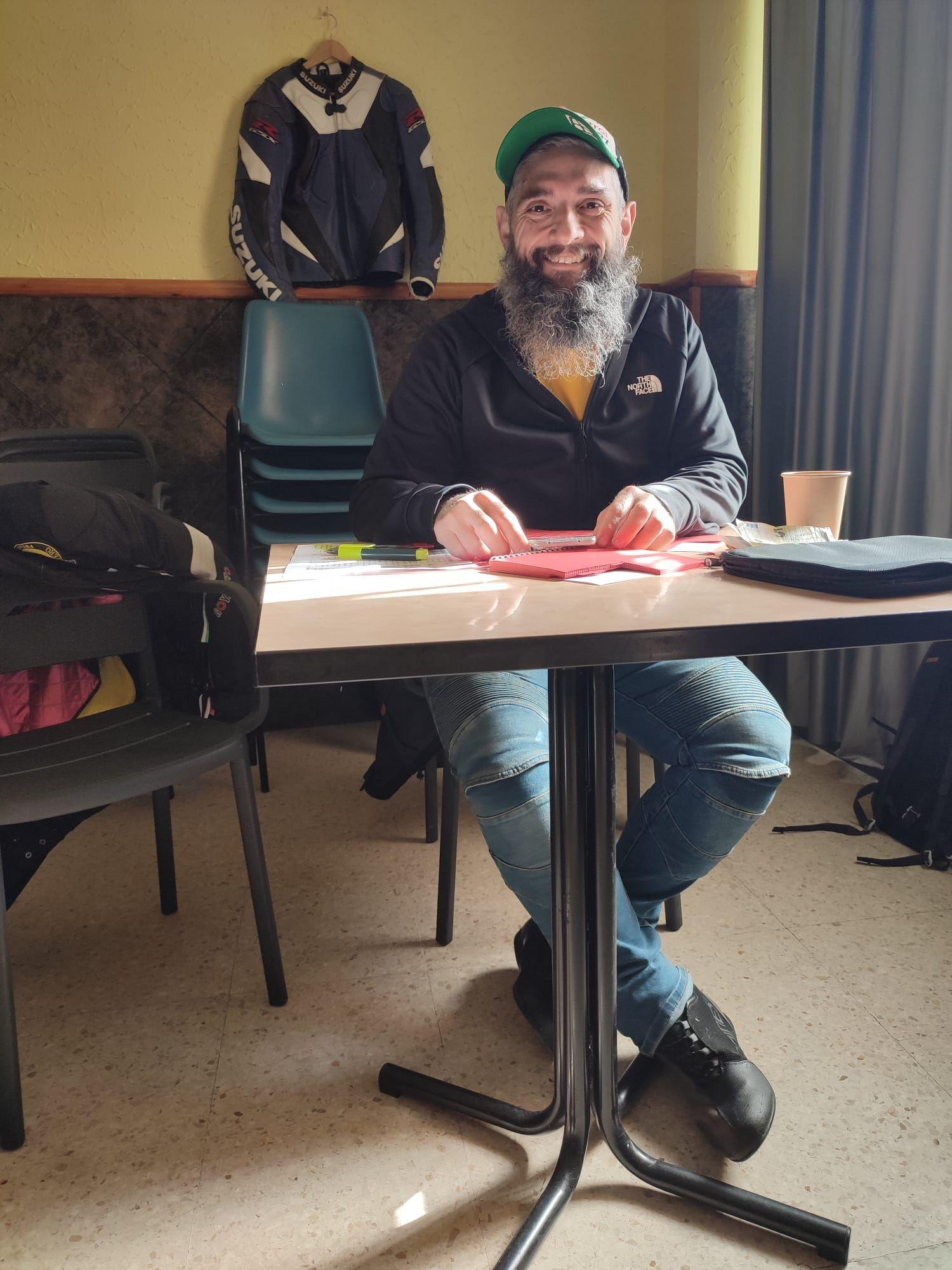 Alrededor de un centenar de moteros disfrutaron con las Migas Kojoneras