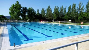 Los abonos para la piscina de verano municipal se emitirán desde el 4 de mayo