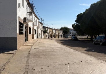 Casar de Miajadas renueva sus acerados dentro del plan municipal para mejorar la accesibilidad y seguridad vial