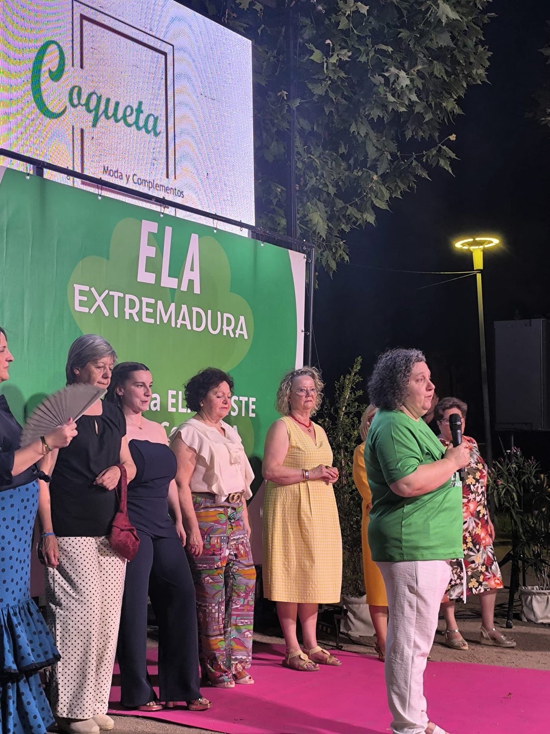 Miajadas brilla en el desfile benéfico 'ConócELA'