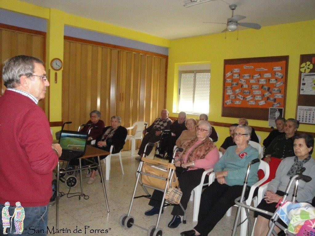 Los mayores de la Residencia 'San Martín de Porres' con sus actividades de Navidad 
