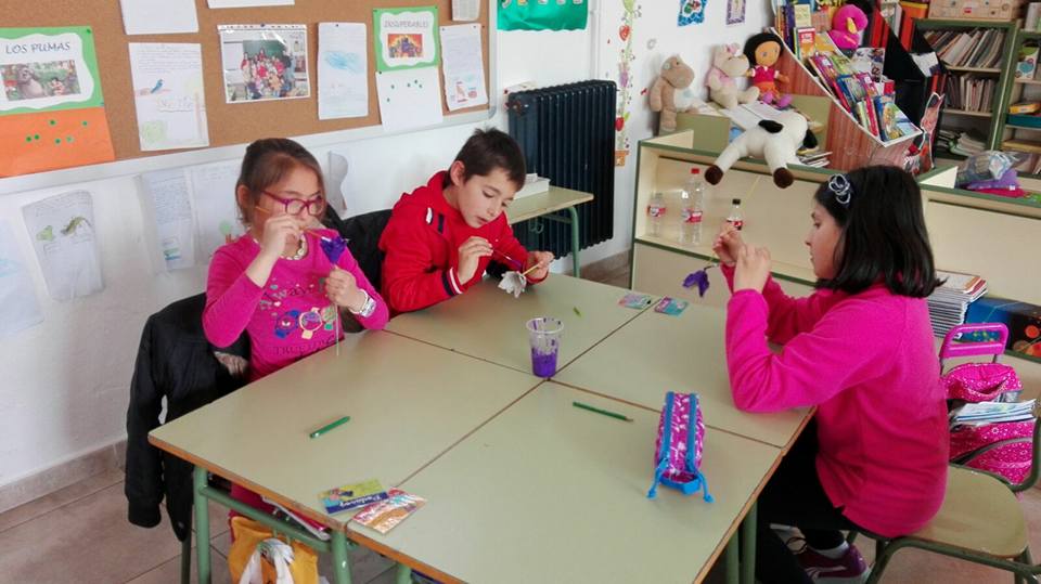 Taller de decoración de la Semana Cultural. 