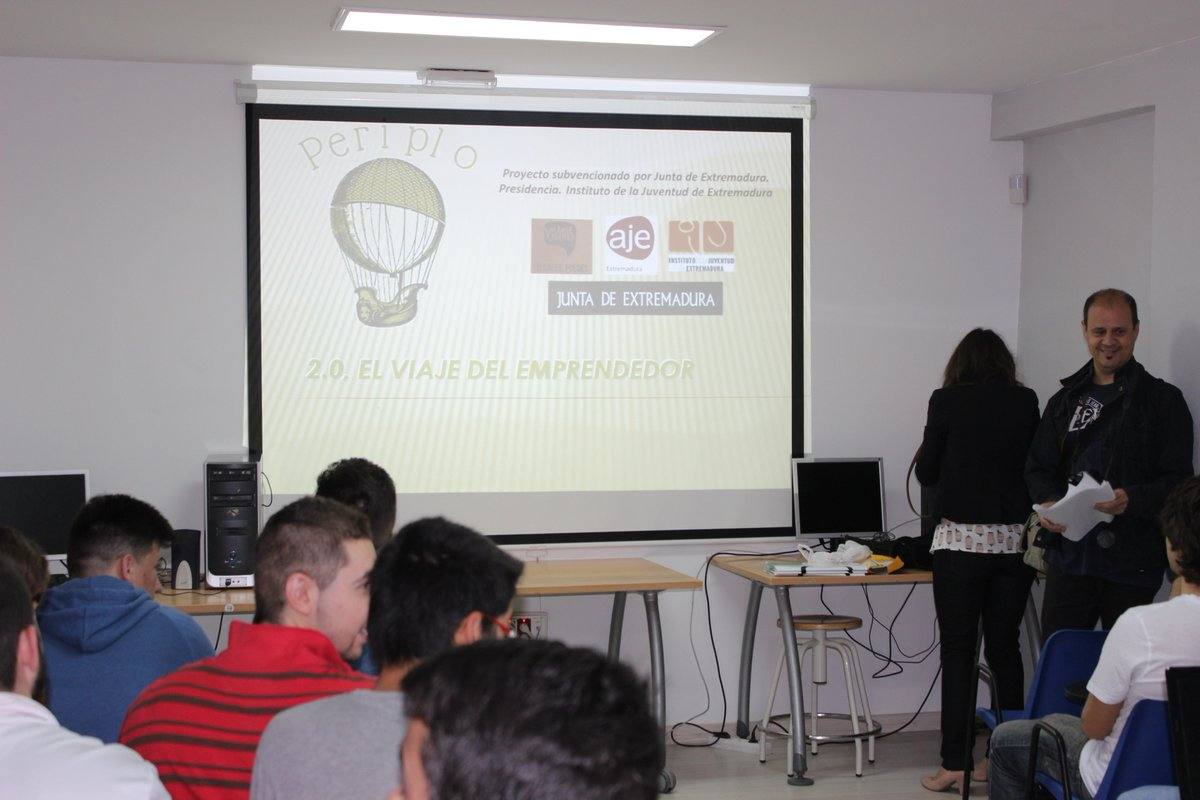 Charla similar en Don Benito. 