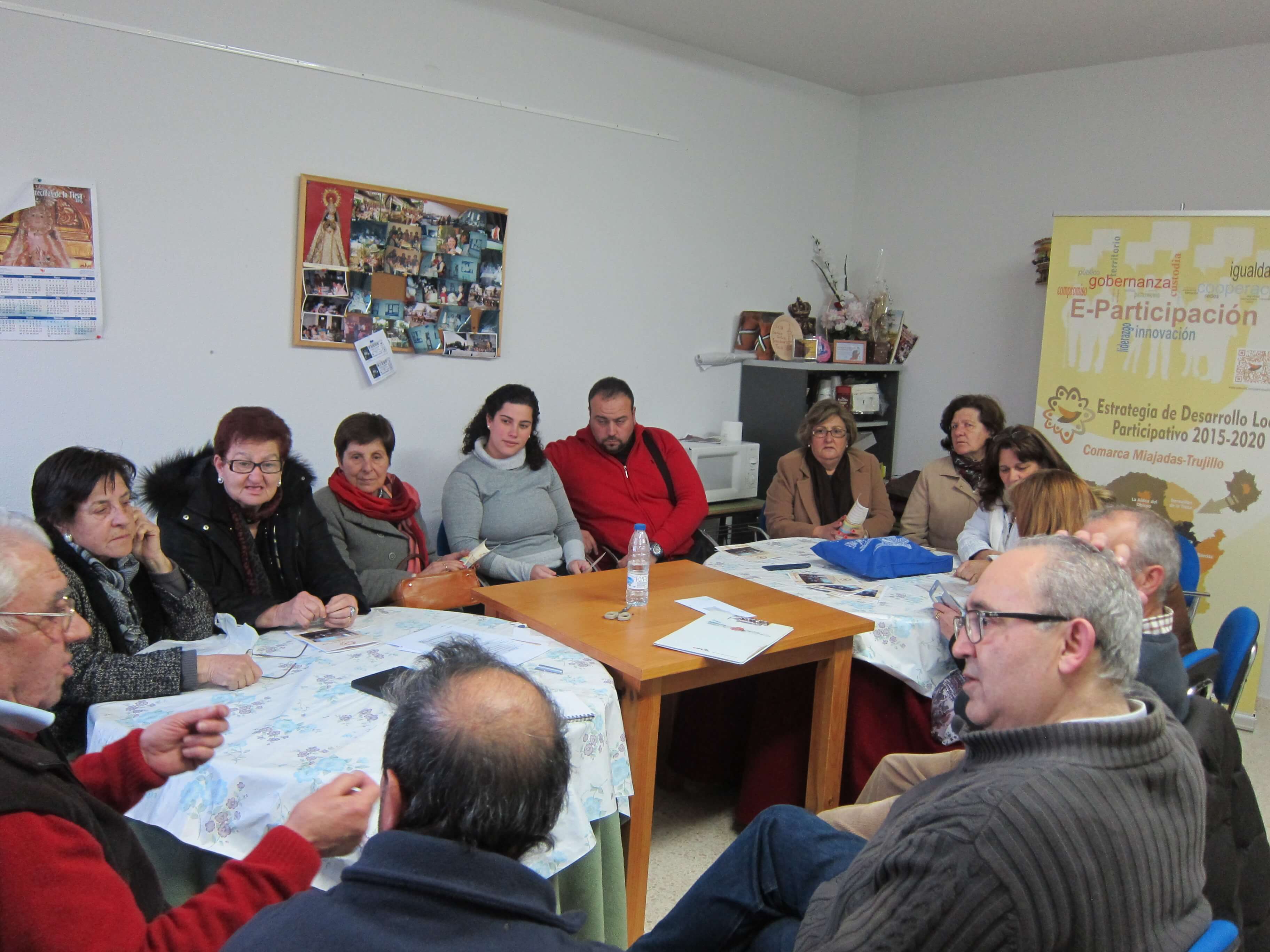 Reunión de miembros de Adicomt. 