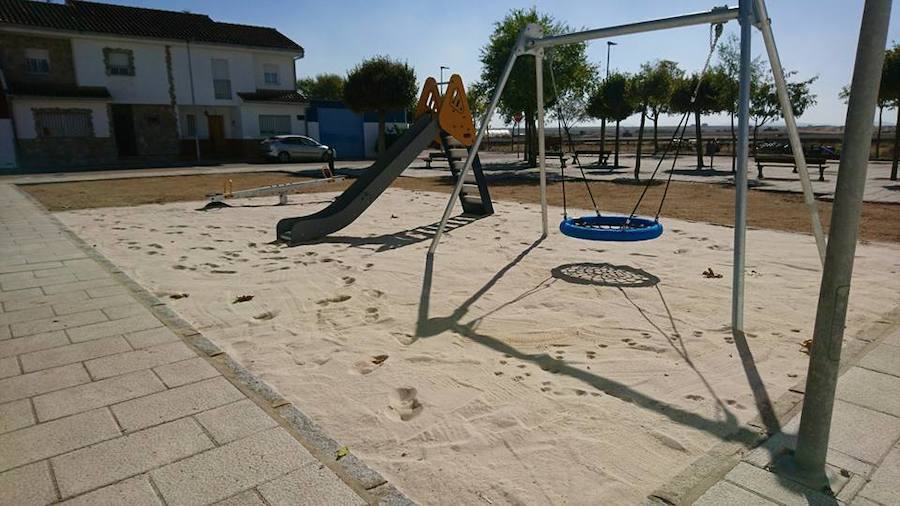 Última zona de juegos infantiles de Alonso de Ojeda. 