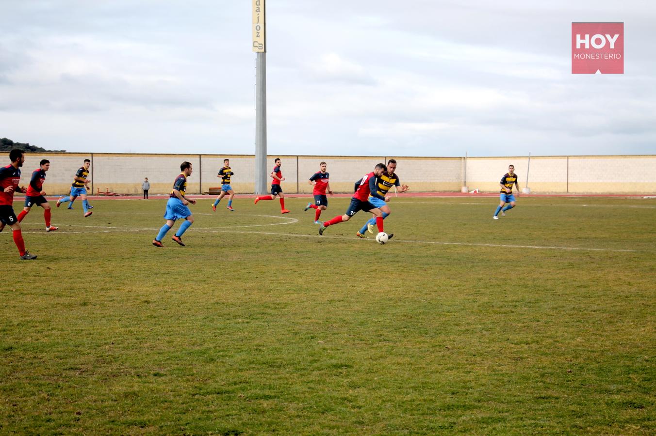 Los amarillos se enfrentaron este domingo al líder de grupo, al C.D. Usagre. Los locales le plantaron cara y consiguieron un empate a uno, a pesar de las dificultades. 