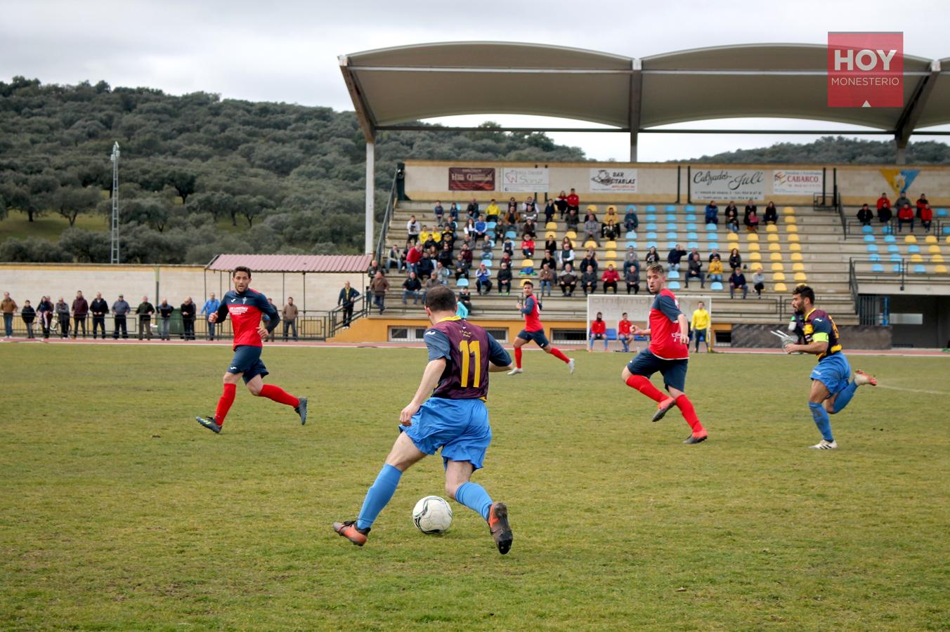 Los amarillos se enfrentaron este domingo al líder de grupo, al C.D. Usagre. Los locales le plantaron cara y consiguieron un empate a uno, a pesar de las dificultades. 