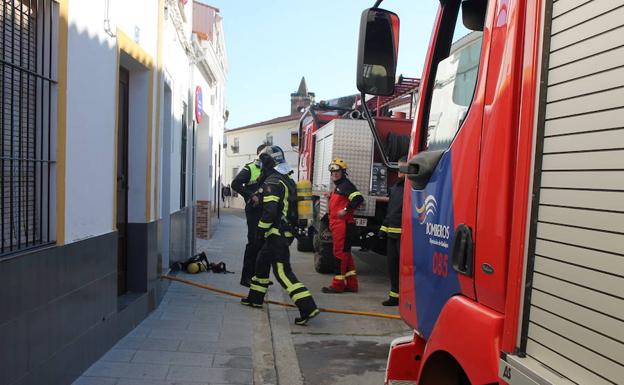 Efectivos en la puerta del domicilio 