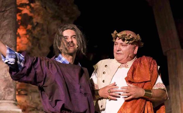 Una escena de 'Nerón DeLira' en la que aparece el vecino Silvestre Terrón 