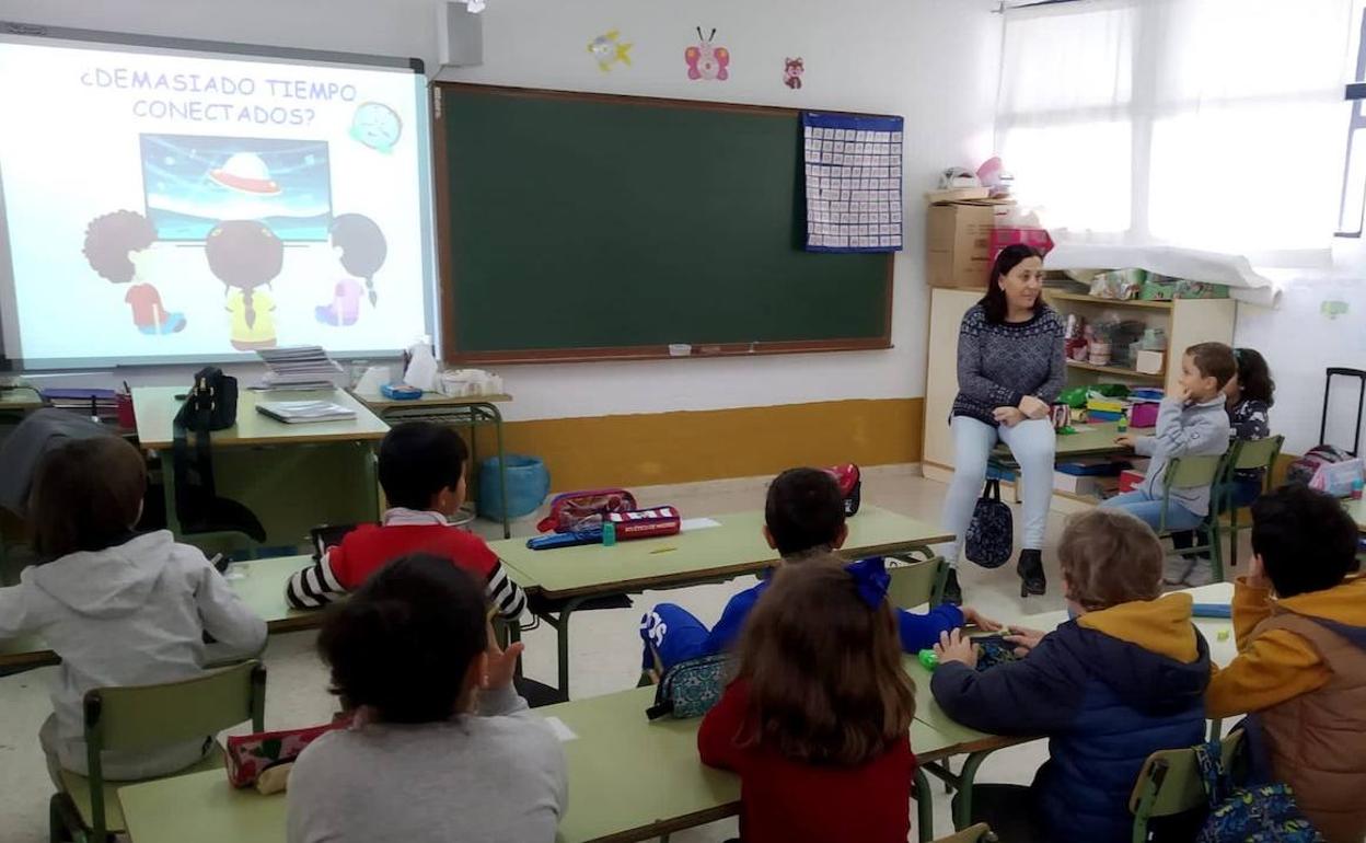 Durante uno de los talleres con los más pequeños 