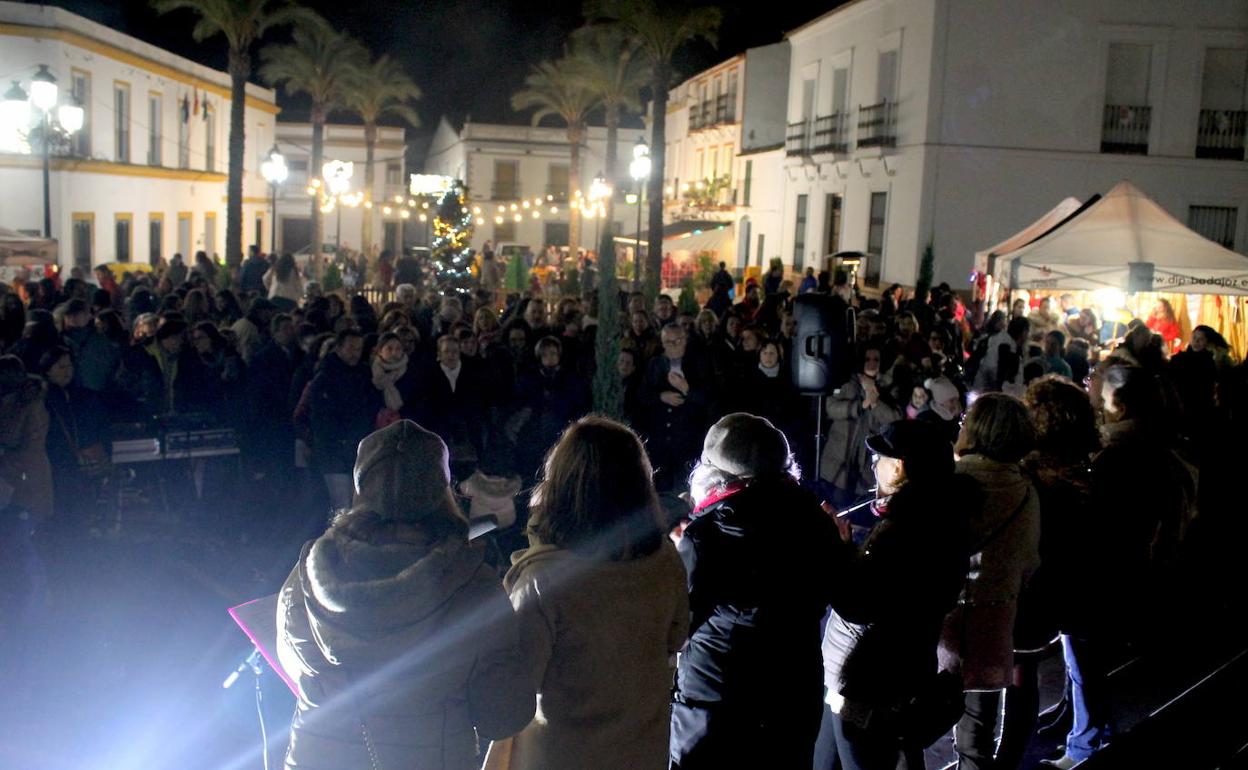 Durante el concierto de villancicos en el Mercadillo Navideño, que abrió el programa de actividades 