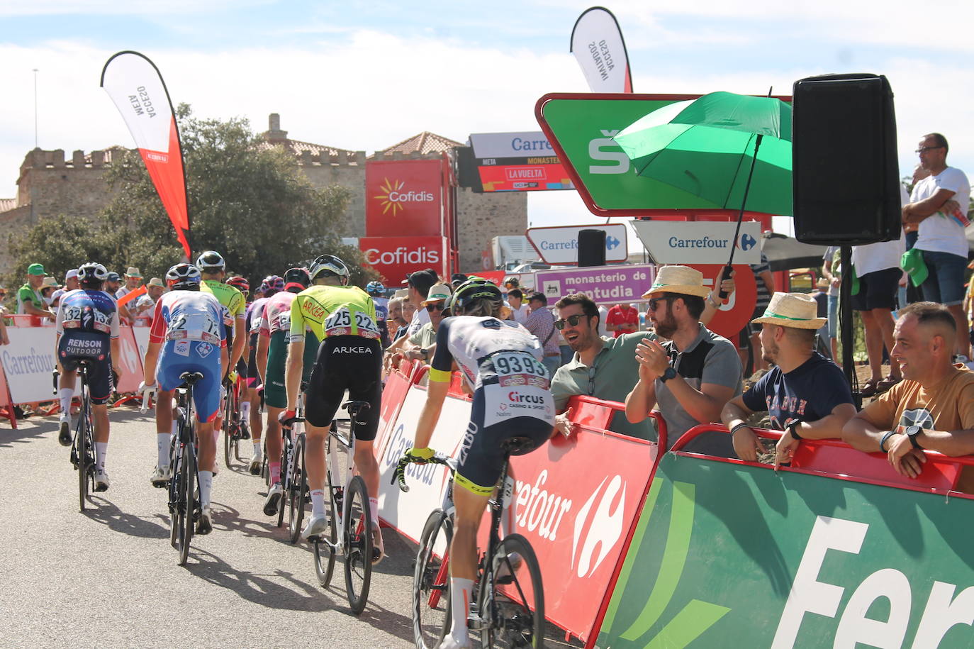 Ambiente en la subida a Tentudía
